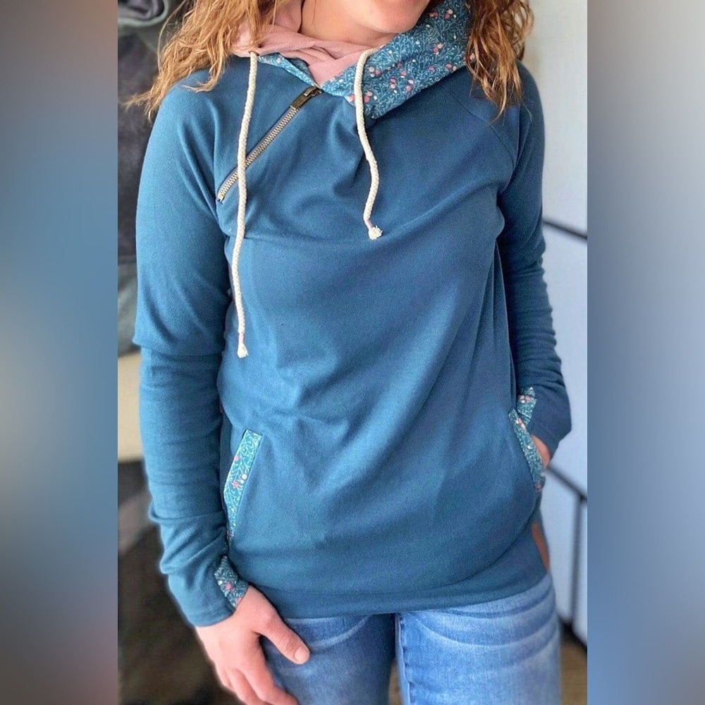 Ampersand Ave Floral Double Hood Sweatshirt sz XL